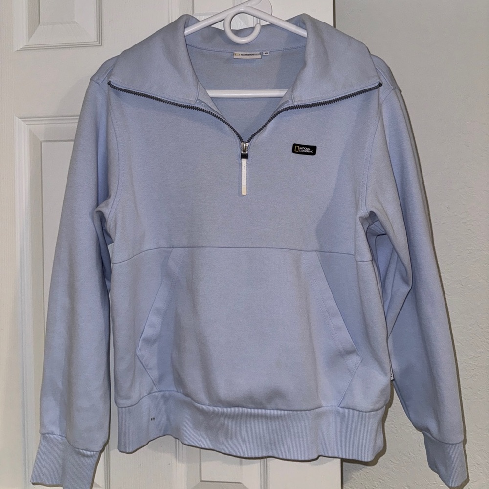 National Geographic XS light blue sweatshirt half zip